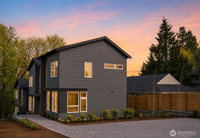 Property photo for 7324 7th Place Sw #b, Seattle photo 2