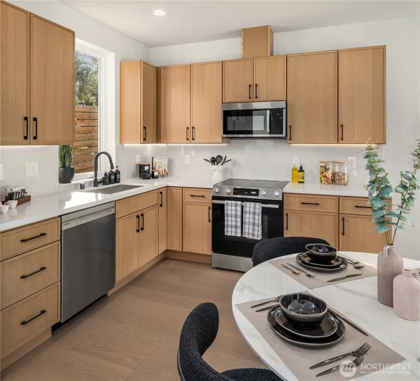 Property photo for 7324 7th Place Sw #b, Seattle photo 6