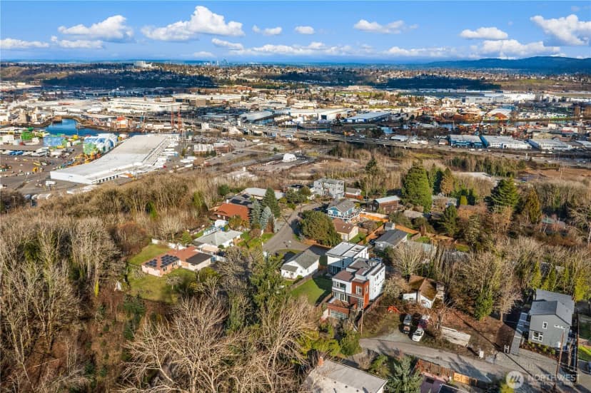 Property photo for 7324 7th Place Sw #b, Seattle photo 16