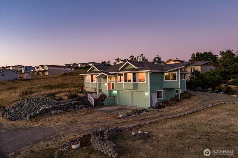 Property photo for 648 Hacienda Drive, Coupeville photo 32