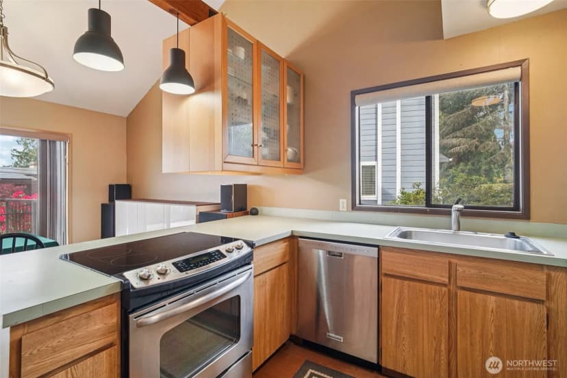 Property photo for 18805 Se 42nd Street, Issaquah photo 11