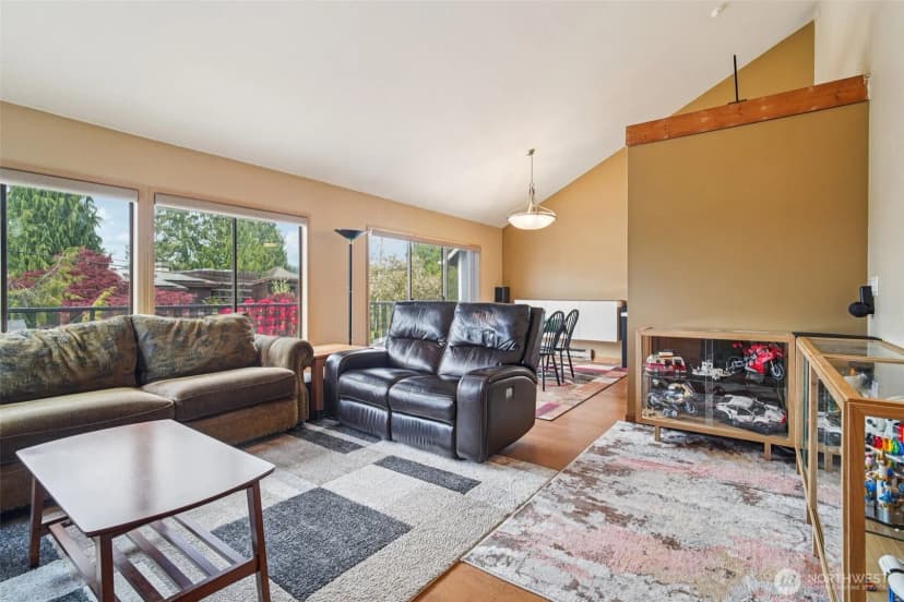 Property photo for 18805 Se 42nd Street, Issaquah photo 6