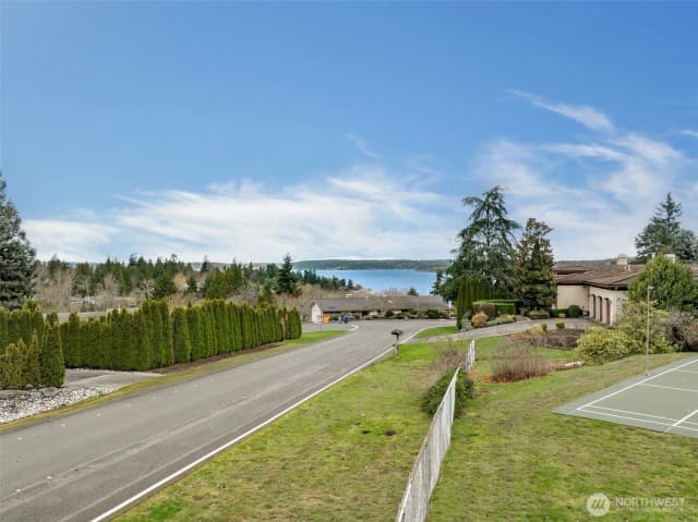 Property photo for 9808 Ne 33rd Street, Bellevue