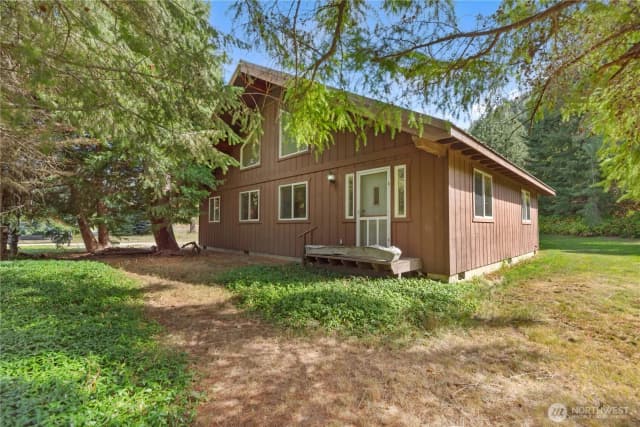 Property photo for 9605 E Leavenworth Road, Leavenworth
