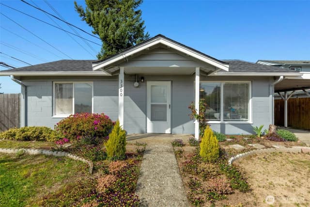 Property photo for 3300 Ne 7th Place, Renton
