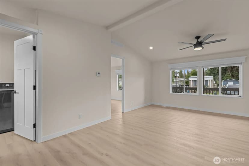 Property photo for 31108 3rd Avenue #301, Black Diamond photo 13