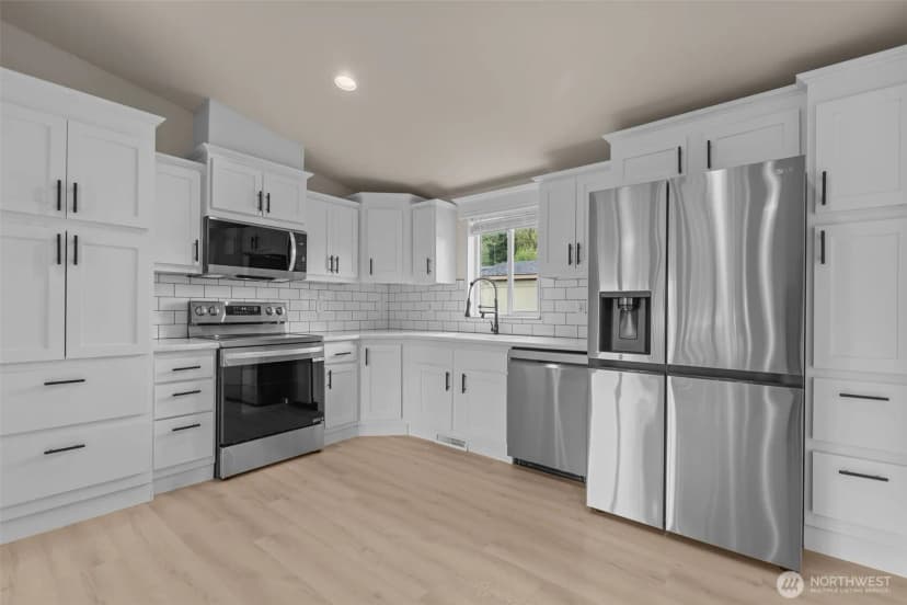 Property photo for 31108 3rd Avenue #301, Black Diamond photo 10