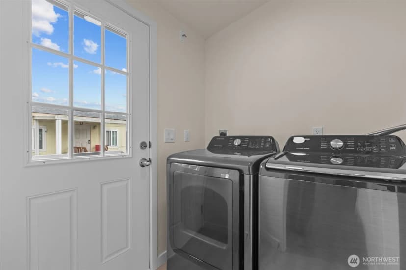 Property photo for 31108 3rd Avenue #301, Black Diamond photo 30