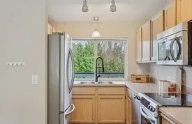 Property photo for 12323 Ne 97th Street #q, Kirkland photo 10