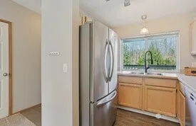Property photo for 12323 Ne 97th Street #q, Kirkland photo 9