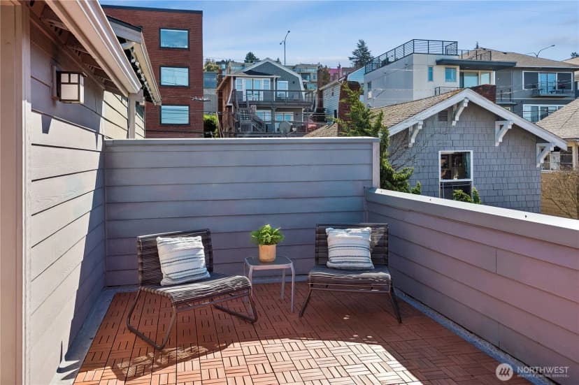 Property photo for 2042 Franklin Avenue E #a, Seattle photo 14