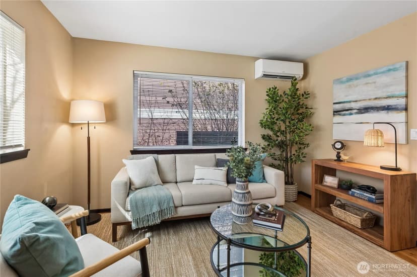Property photo for 2042 Franklin Avenue E #a, Seattle photo 9