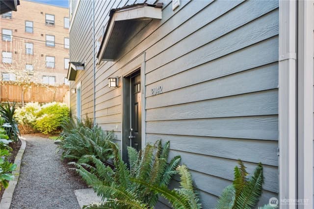 Property photo for 2042 Franklin Avenue E #a, Seattle