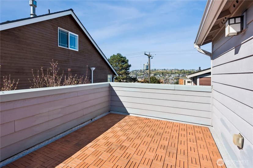 Property photo for 2042 Franklin Avenue E #a, Seattle photo 15