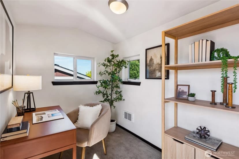 Property photo for 2042 Franklin Avenue E #a, Seattle photo 13