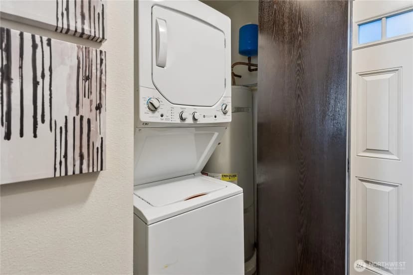 Property photo for 2042 Franklin Avenue E #a, Seattle photo 16