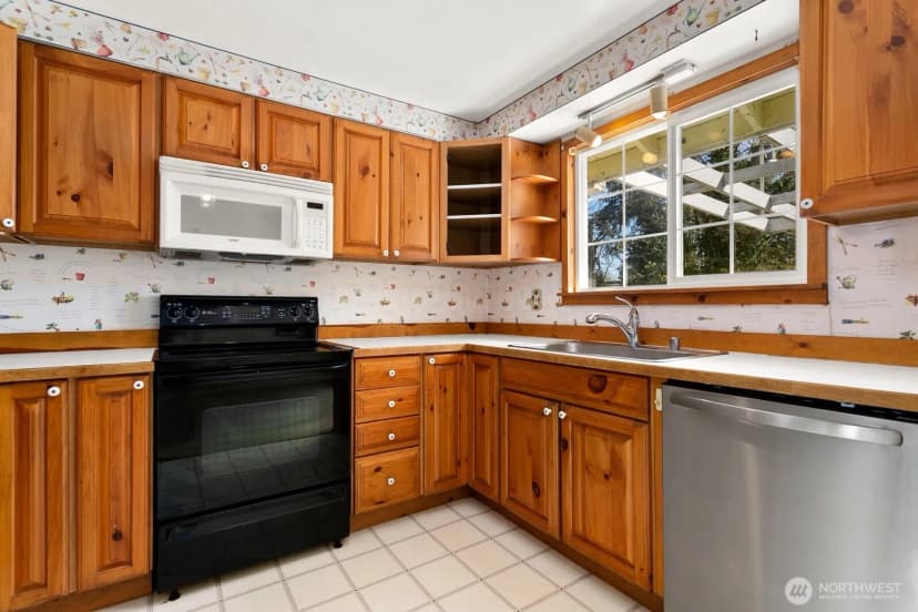 Property photo for 21222 33rd Ave S, Sea Tac photo 7