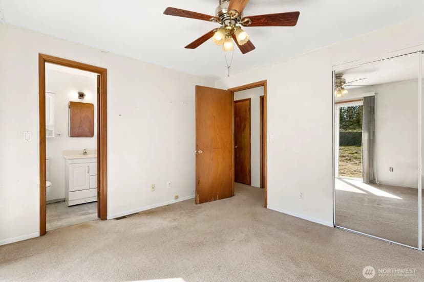 Property photo for 21222 33rd Ave S, Sea Tac photo 11