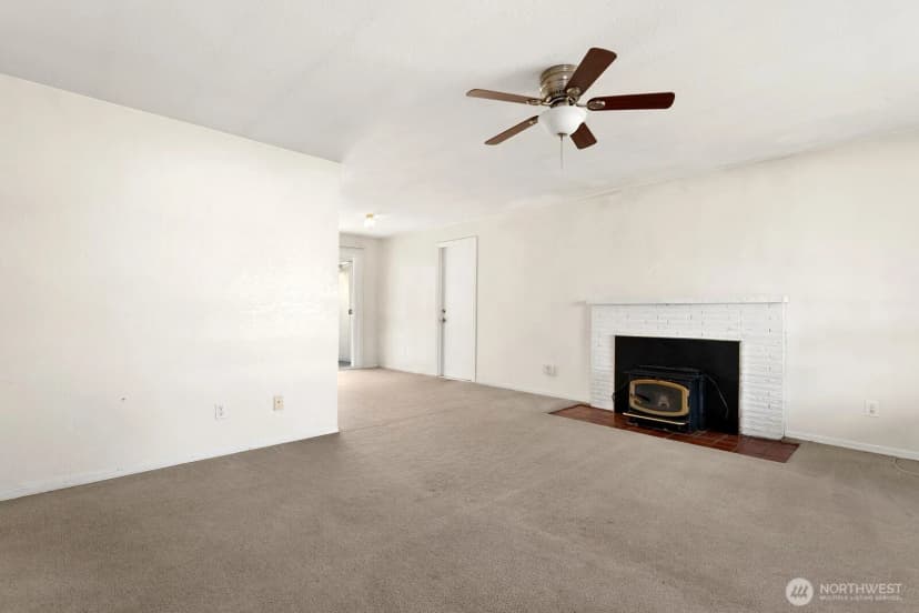 Property photo for 21222 33rd Ave S, Sea Tac photo 2