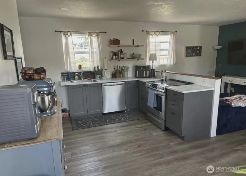 Property photo for 1911 Ocean Beach Boulevard S, Long Beach photo 7