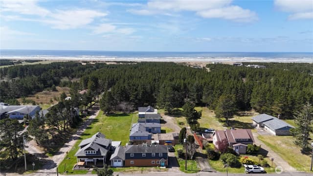Property photo for 1911 Ocean Beach Boulevard S, Long Beach photo 2