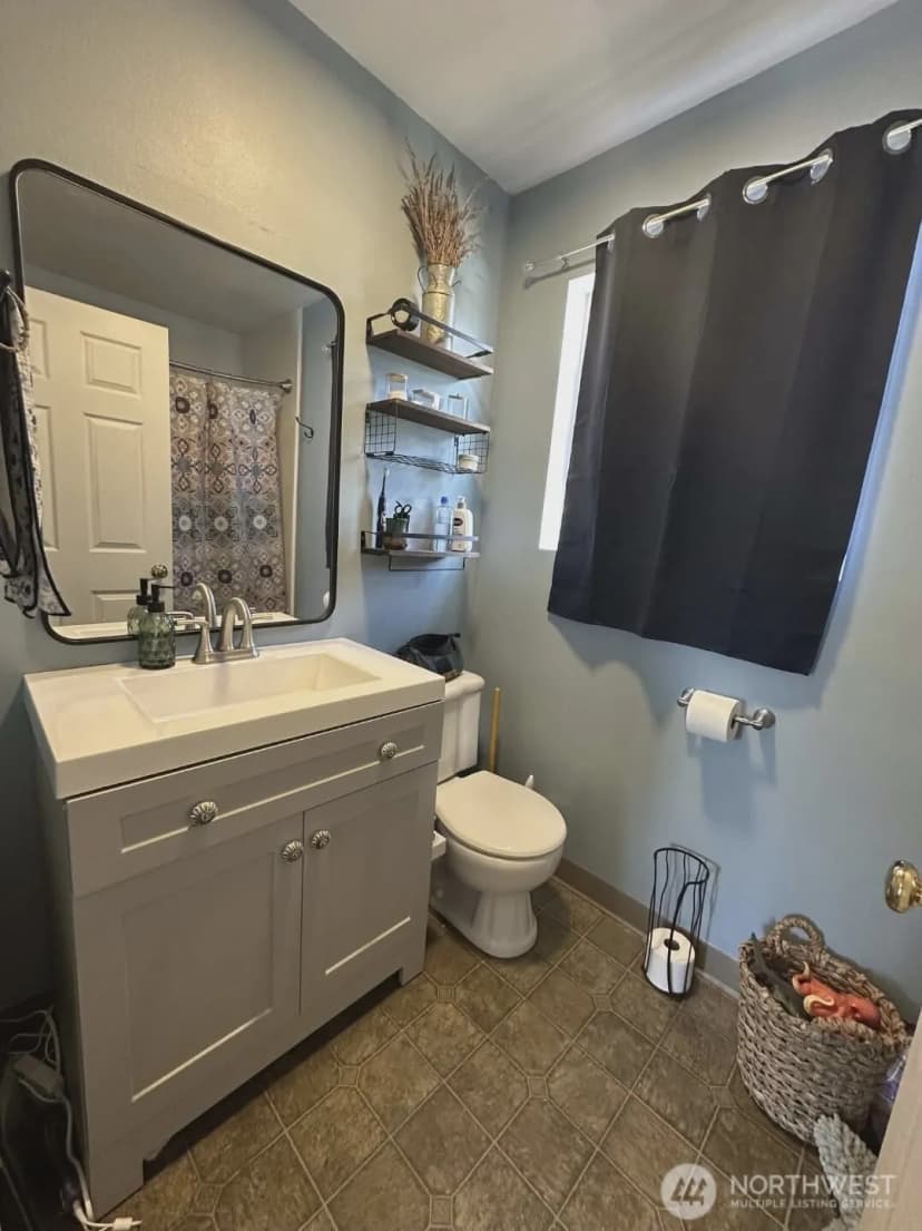 Property photo for 1911 Ocean Beach Boulevard S, Long Beach photo 11