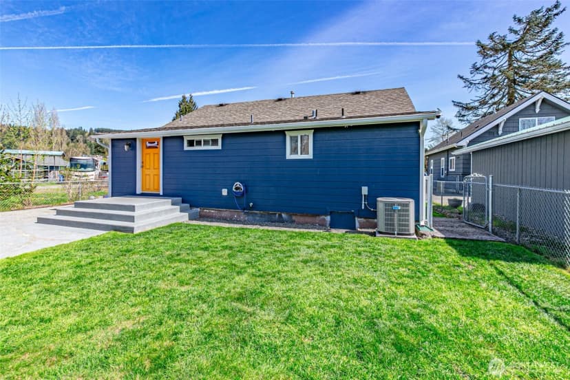 Property photo for 411 Corrin Avenue Se, Orting photo 23