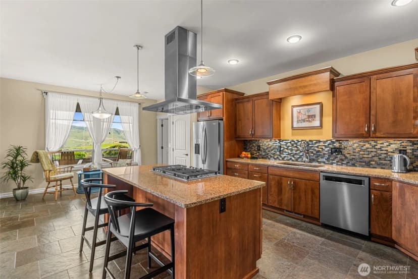 Property photo for 125 E Mountain Brook Lane, Wenatchee photo 12