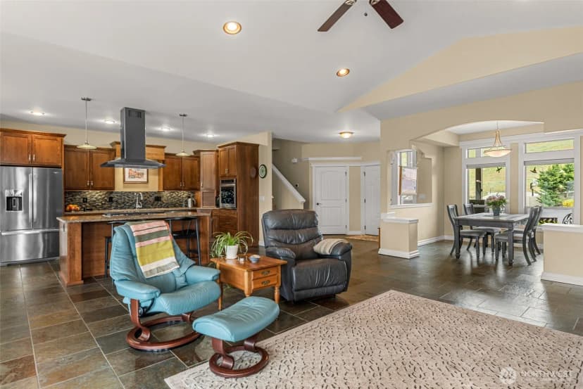 Property photo for 125 E Mountain Brook Lane, Wenatchee photo 22