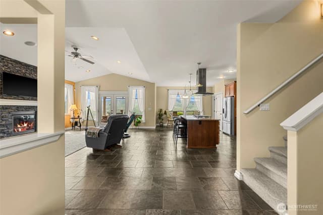 Property photo for 125 E Mountain Brook Lane, Wenatchee photo 5