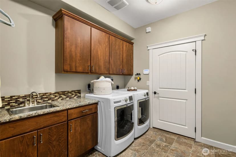 Property photo for 125 E Mountain Brook Lane, Wenatchee photo 32