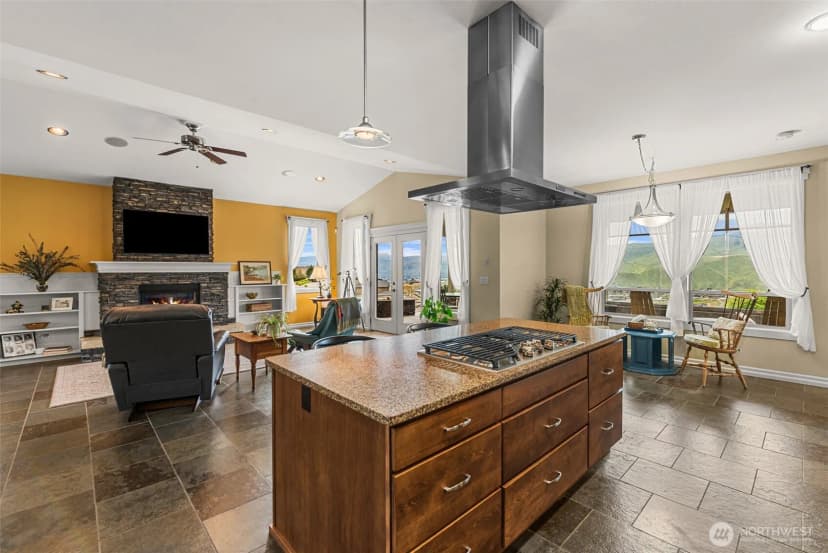 Property photo for 125 E Mountain Brook Lane, Wenatchee photo 9