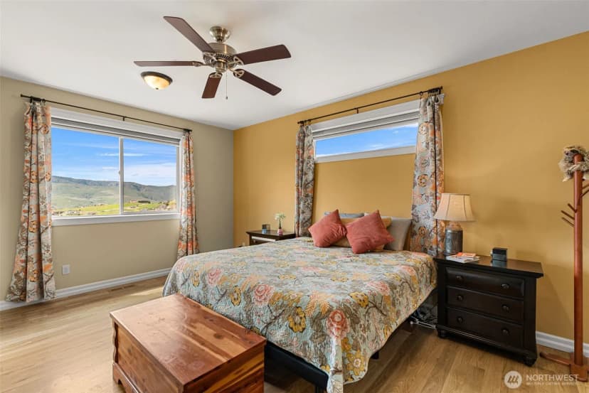 Property photo for 125 E Mountain Brook Lane, Wenatchee photo 13