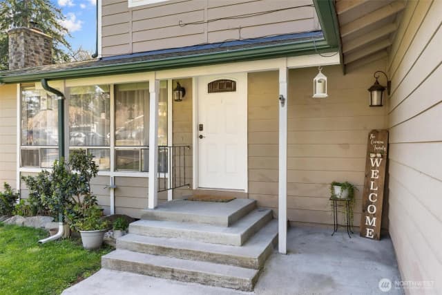 Property photo for 28915 229th Place Se, Black Diamond photo 3