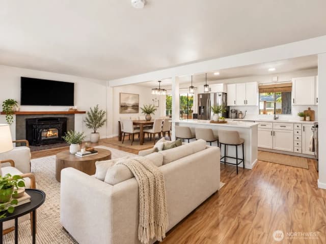Property photo for 28915 229th Place Se, Black Diamond photo 2