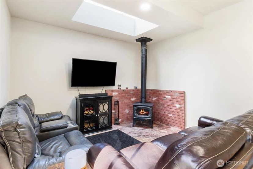 Property photo for 28915 229th Place Se, Black Diamond photo 16