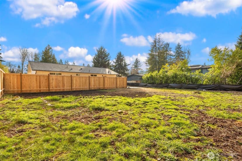 Property photo for 8708 Ne 140th Street #b, Kirkland