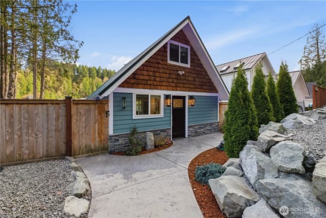 Property photo for 38811 Orville Road E, Eatonville photo 2