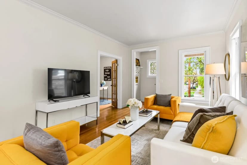 Property photo for 2620 E Roy Street, Seattle photo 5