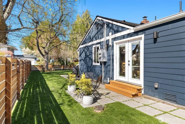 Property photo for 5954 Sw 49th Ave #a, Seattle photo 2
