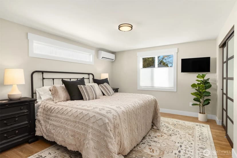 Property photo for 5954 Sw 49th Ave #a, Seattle photo 9
