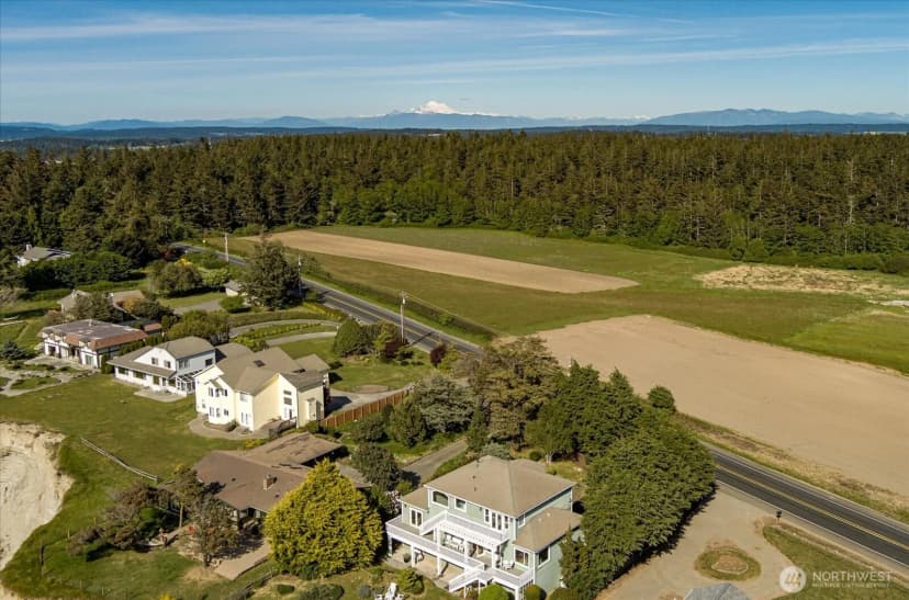 Property photo for 2029 West Beach Road, Oak Harbor photo 37
