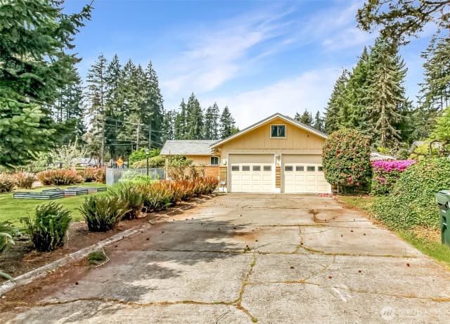 Property photo for 327 Logger Court Se, Lacey photo 2