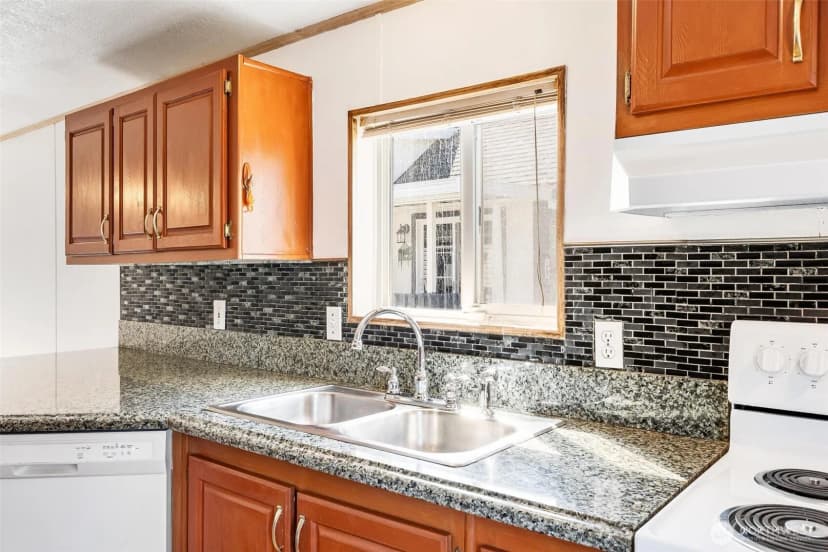 Property photo for 15268 Maple Drive #m68, Renton photo 9