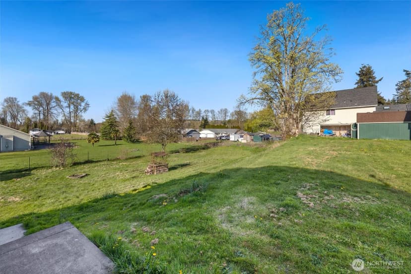 Property photo for 14401 80th Street E, Puyallup photo 27