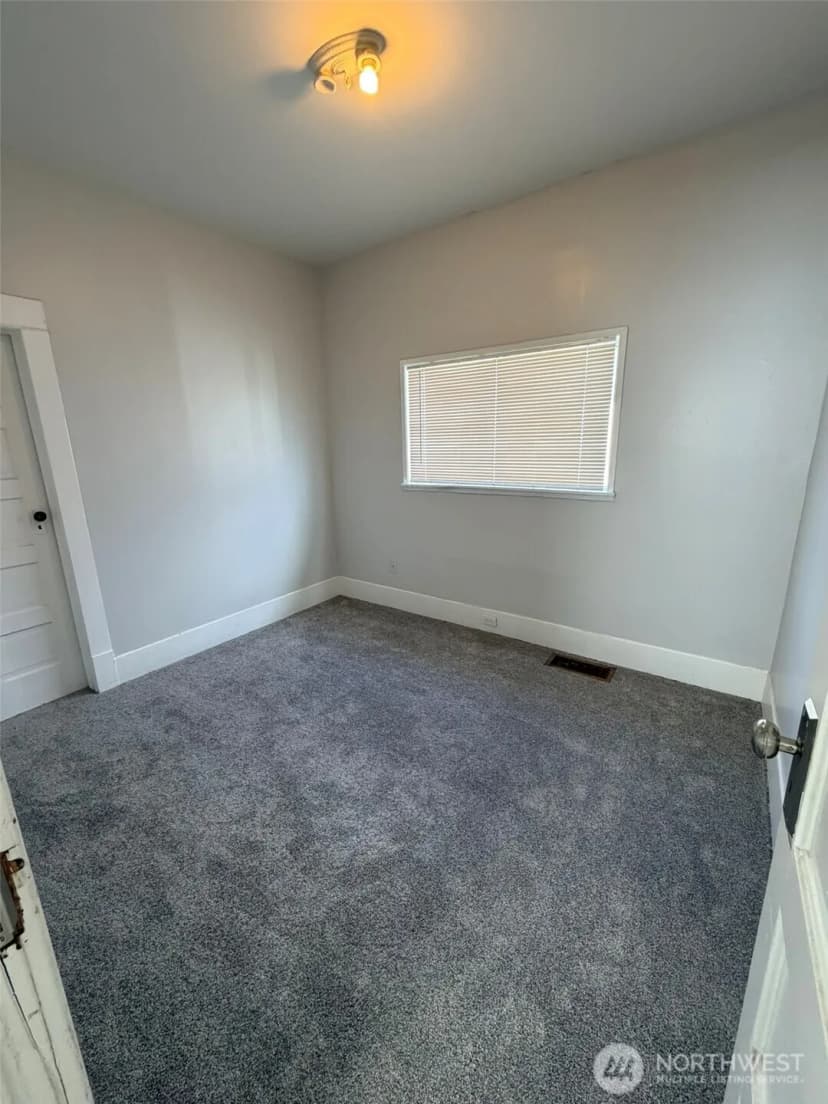 Property photo for 5323 S Asotin Street, Tacoma photo 11