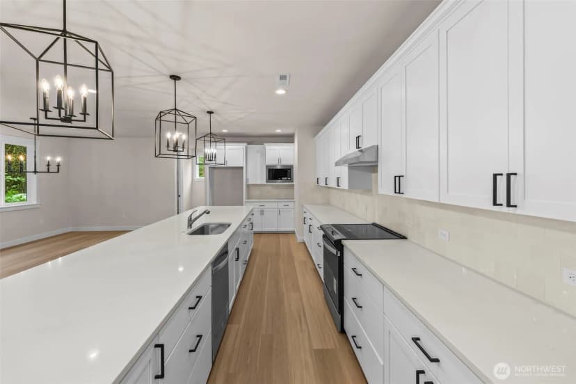 Property photo for 11241 79th Avenue Ct Sw, Lakewood photo 8