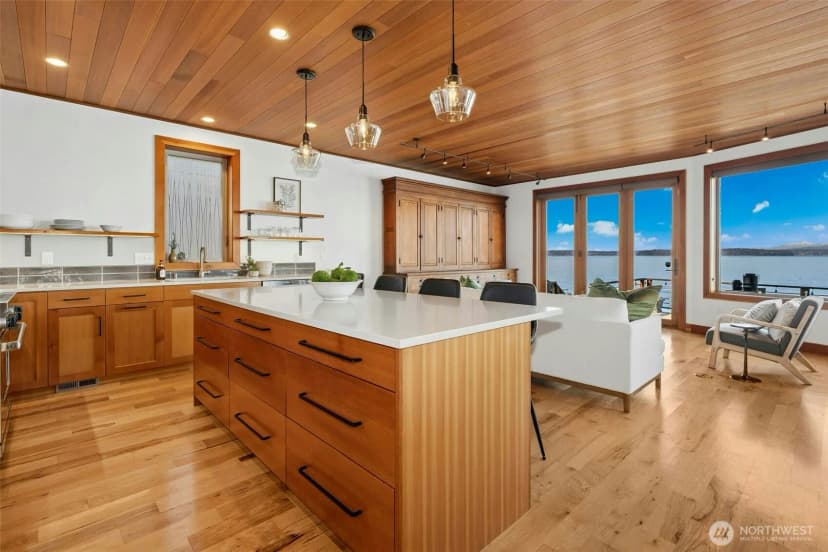 Property photo for 6025 Beach Drive Sw, Seattle photo 8
