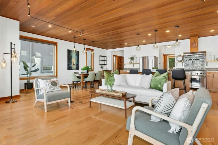 Property photo for 6025 Beach Drive Sw, Seattle photo 12