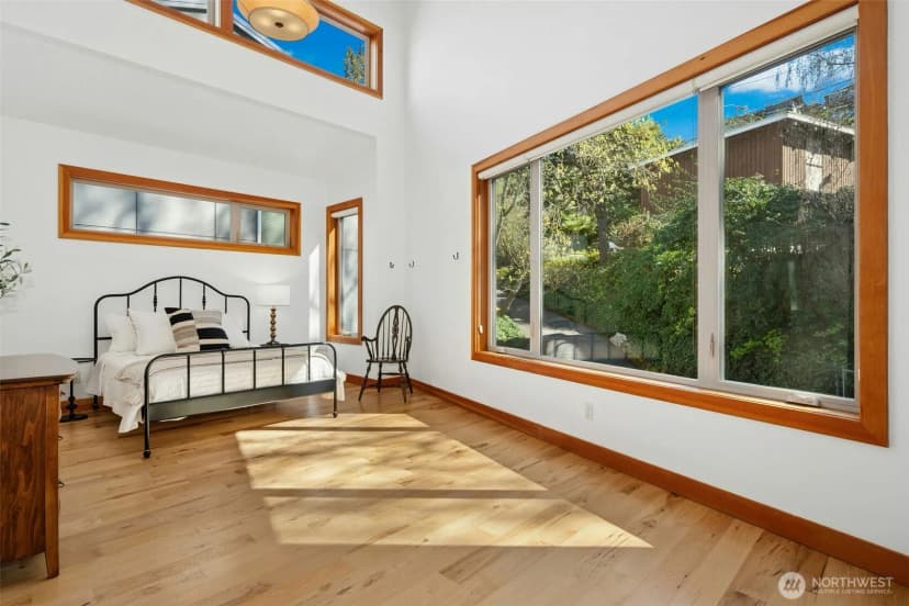 Property photo for 6025 Beach Drive Sw, Seattle photo 15
